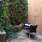 לינה וארוחת בוקר Seuba
