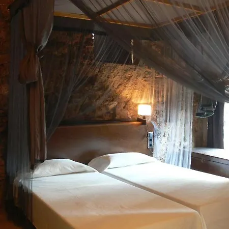 坎苏巴酒店 3* Rellinars